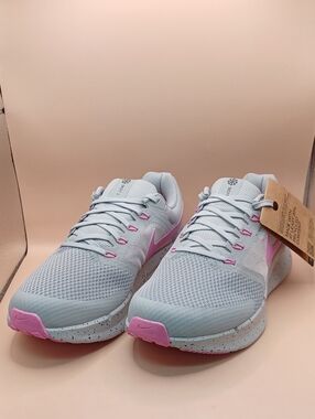 NWOB Nike Run Swift 3 Running Shoes-Grey/Pink Women Sizr 11 US